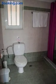 Phyllida Guest House - M4 - Image 4