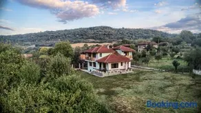 Guest House Villa Bozhenitsa - Image 1