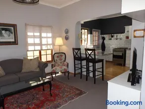 Ambleside House Pinelands, Cape Town - Image 2