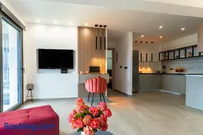 Seascape Luxury Apartment - Image 1