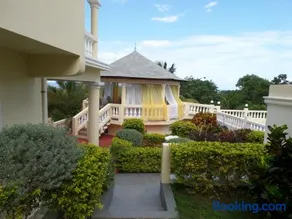 The Royal Kensington Villa 4 - Image 3