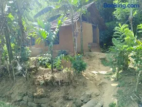 Heeloya mount view garden - Image 2