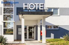 Hotel 22 - Image 3