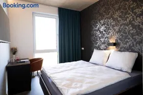 Motel Q - Image 5
