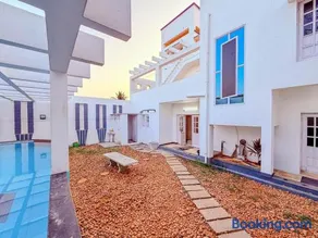 Marvel Times Beach House - Image 2
