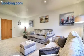 Hudson Apartment - 2 bedroom, Oakham Centre by Belmont Places - Image 2