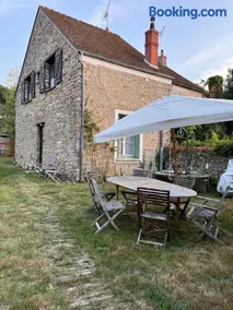 Jolie maison avec jardin, forêt, 45 min de Paris - Image 1