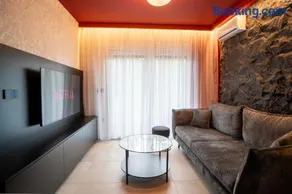 Bordo Jacuzzi & Sauna Apartment Beograd - Image 1