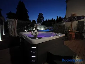 Suite l'inattendu avec Spa privatif et espace bien-être. - Image 4