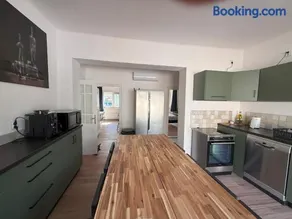 Fisher house - Image 4