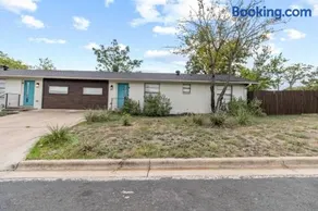 Stylish 3-Bedroom Austin Home in a Seriously Convenient Location - Image 1