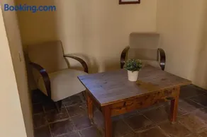 Hostal La Riera de Peratallada - Image 5