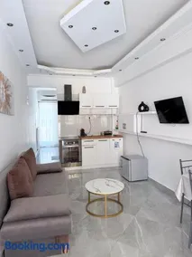 Casa Luna Luxury Apartment - Image 2