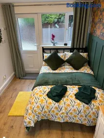 Cosy Studio Near Park and Town - Image 5