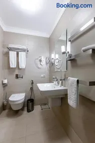 Crystal Hotel - Image 4