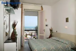 Hotel Heaven - Image 2