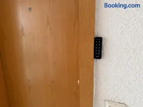 Modernes Apartment mit Balkon - Image 3