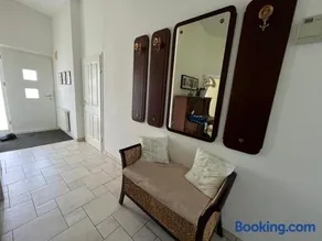 LH Rooms - Image 3