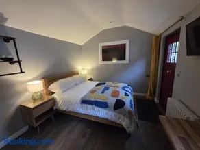 Garden Lodge - Image 3