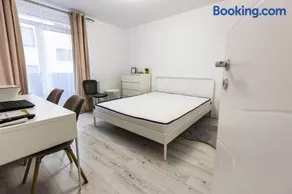 Aparthotel West Marina Cluj - parcare gratuita, self check in 24h, Cluj Arena 10 minute! - Image 3