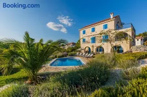 Villa Amarina - Image 1