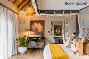 Thornybush Simbambili Lodge - Image 2