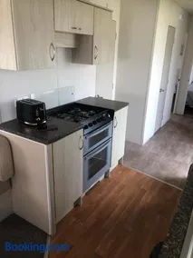 3 Bedrooms, 8 Berth Caravan, Lyons Robin Hood in Rhyl - Image 3