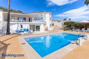 Villa Shangri-La, sea view, pool and panoramic view - Image 3