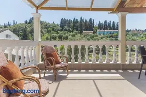 Senillosa Apartments - Image 5