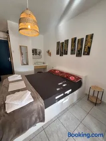 7Olives Ruby Boutique Apartment - Image 2