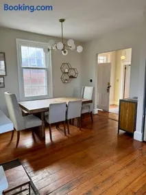 Candler Top Unit - Historic DT Lynchburg Apt, Walk To Shops and Dining - Image 3