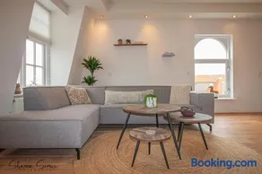ApartHotel Trendy by Urban Home Stay - Image 2