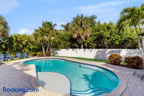 Beach to Bay Getaway - Image 5