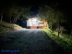 Ruth's Place Tiny Home Retreat 1 mile to town - Image 2