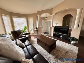 Saskatoon Lashyn Cove Homestay - Image 2