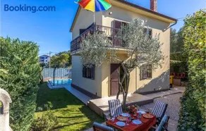4 Bedroom Pet Friendly Home In Soline - Image 2