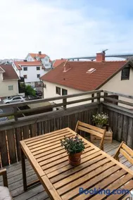 Sunny Central Kungshamn Apartment with 3 Balconies - Image 4