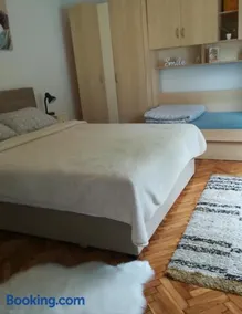 Apartman Olymp Osijek-garaža - Image 2