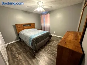 Family Friendly Oasis with Pool and Fun for Everyone - Image 2