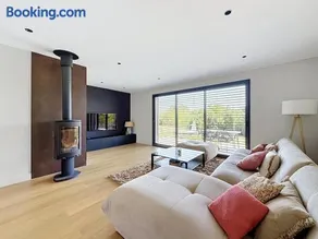 Villa with pool, quiet and not overlooked - Image 2