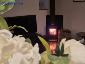 Oak Cottage - Perfect for Golfing, Walking & Relaxing - Image 2