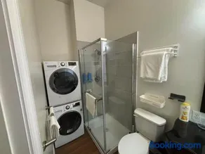 Private unit in richmond hill - Image 3