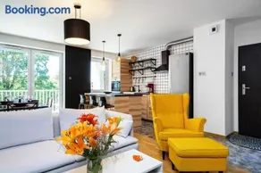 Elegant Apartment Tumskie Ogrody with FREE GARAGE Wrocław by Noclegi Renters - Image 1