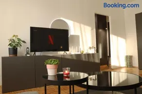 "Book Me" Apartment - Zagreb - Free Public Parking in Front - Image 1