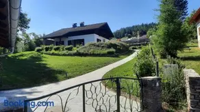 Belle Air Lodge - Image 1