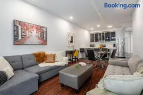 Central 1BDR Apartment on Bishop Central MTL - Image 2
