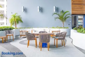 Brickell House Dreams - Luxury Stay and Amenities - Image 2