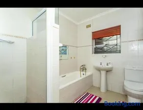 Peters Place - Image 4
