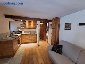 Maison Martin - Image 1