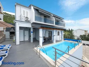 Luksus lejlighed med opvarmet pool i Starigrad - Image 1